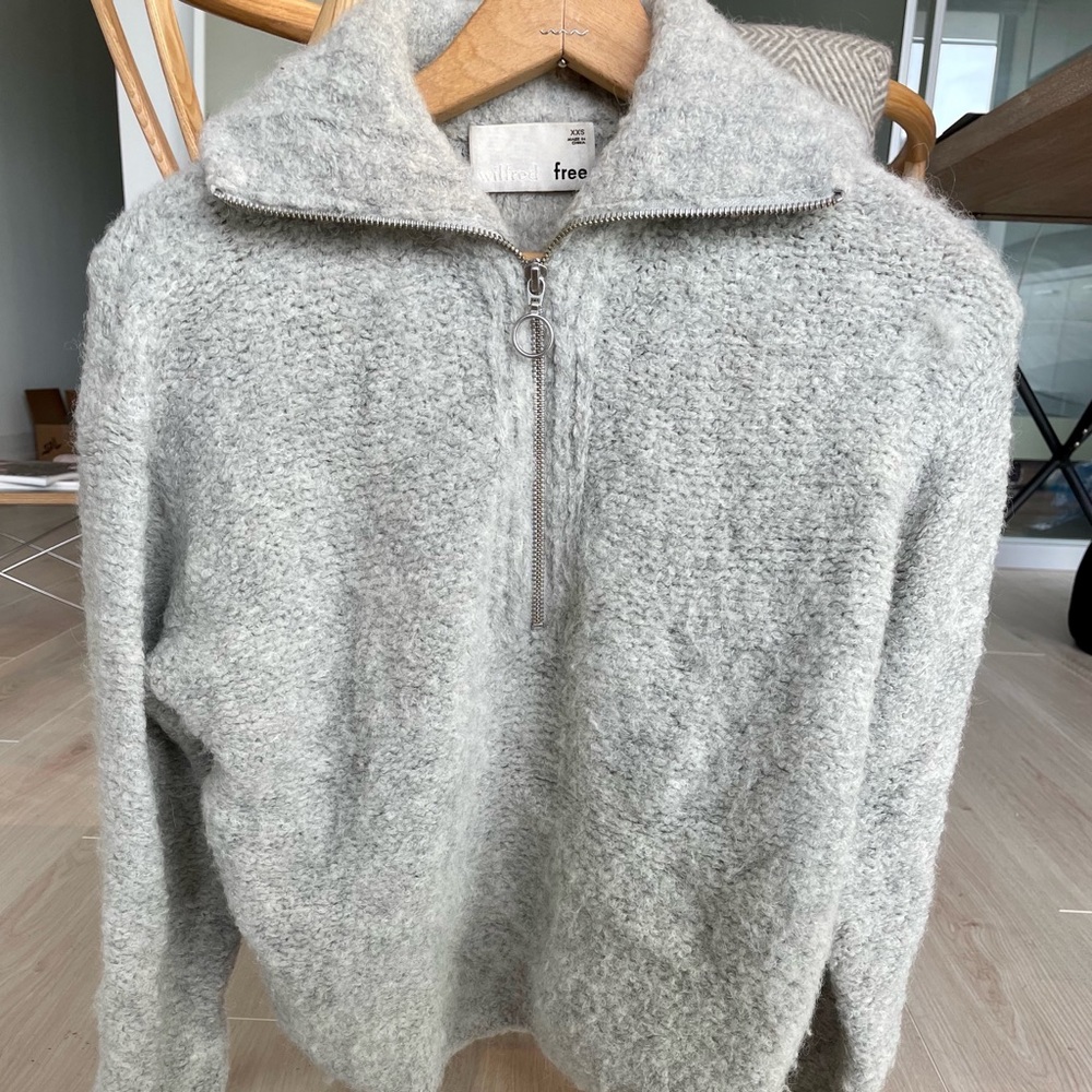 Aritzia Gwyneth Quarter Zip Sweater